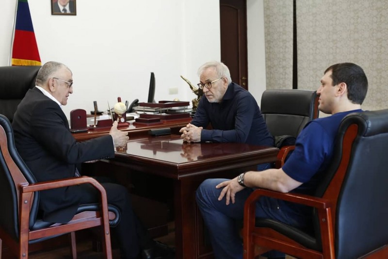 Магомед Магомедов встретился с Будуном Будуновым и Гаджи Гаджиевым 
