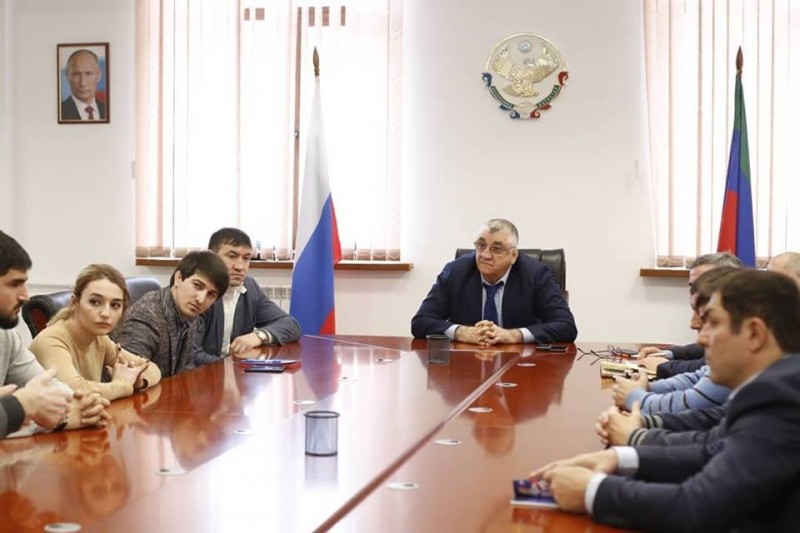Министр по физической культуре и спорту РД Магомед Магомедов провел совещание с представителями Федерации спортивной гимнастики
