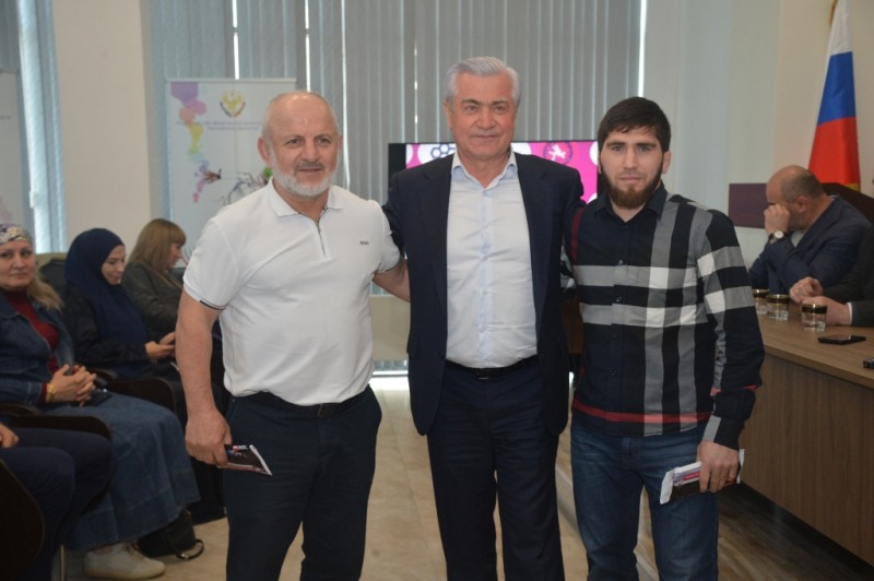 Чемпионов Европы по спортивной борьбе чествовали в Махачкале