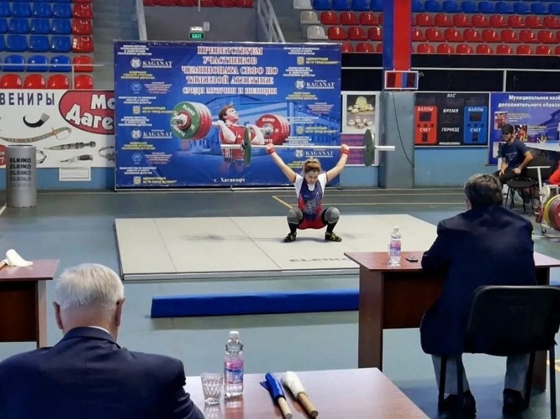 Чемпионат СКФО по тяжелой атлетике в Хасавюрте