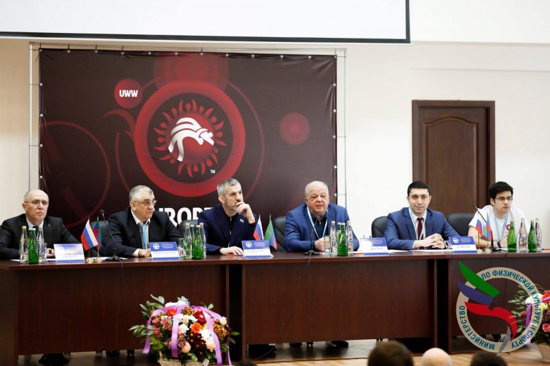 24-25 февраля на базе Дагестанского государственного университета прошел обучающий семинар-практикум для волонтеров Чемпионата Европы по спортивной борьбе.