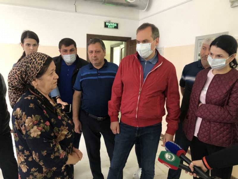 Артем Здунов проинспектировал строительство ряда образовательных учреждений 