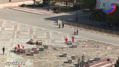 Преображение центральной площади Махачкалы продолжается, работа ведется качественно и быстро.  