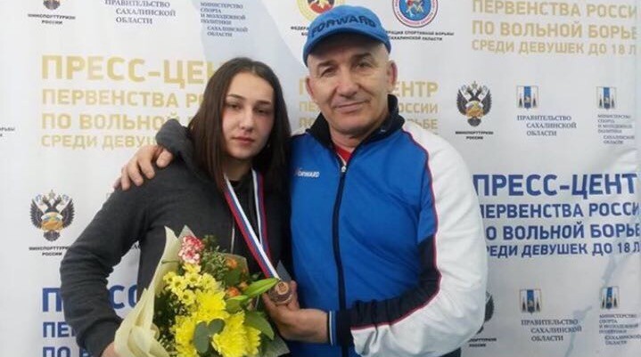 Дагестанки завоевали две медали на первенстве России по вольной борьбе среди девушек 