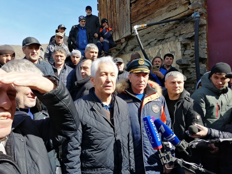  Владимир Васильев  помог погорельцам Ахвахского и Цунтинского районов Дагестана