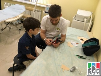 «Киби» детский активный протез руки впервые установили в Республике Дагестан. 