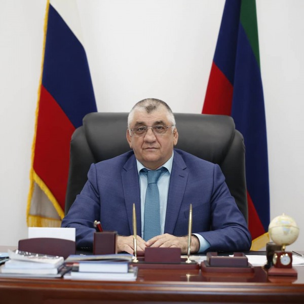 Министр по физической культуре и спорту РД Магомед Магомедов поздравил женщин с Международным женским днём