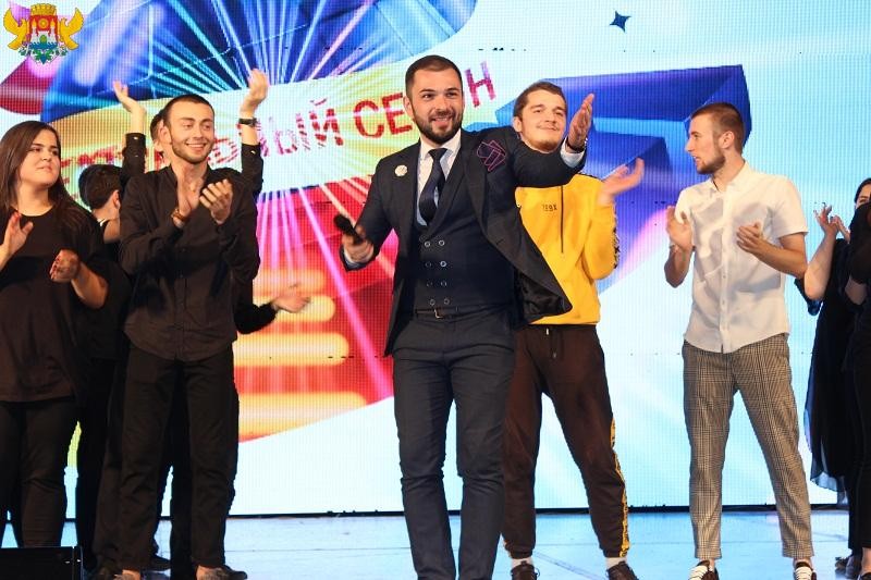 Клуб веселых и находчивых, в  Дагестанской Лиге КВН приняли участие  студенты девяти республиканских вузов и ссузов.