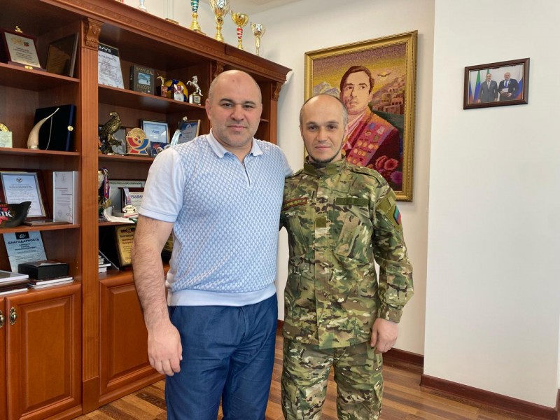 Сажид Сажидов встретился с участником СВО Ахмедом Ахмедовым