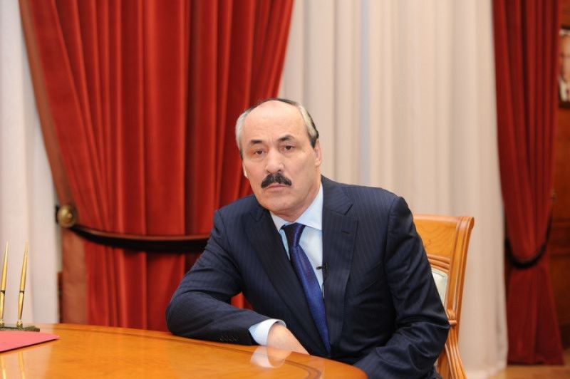 Хранить семейные традиции- наша общая задача!   Глава Республики Рамазан Абдулатипов ,поздравил Дагестанцев  с Международным днем семьи.