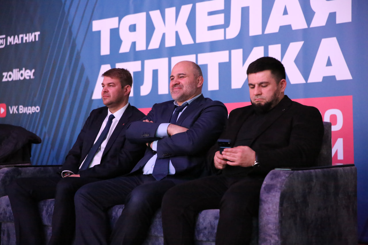 В Каспийске стартовало Первенство России по тяжелой атлетике