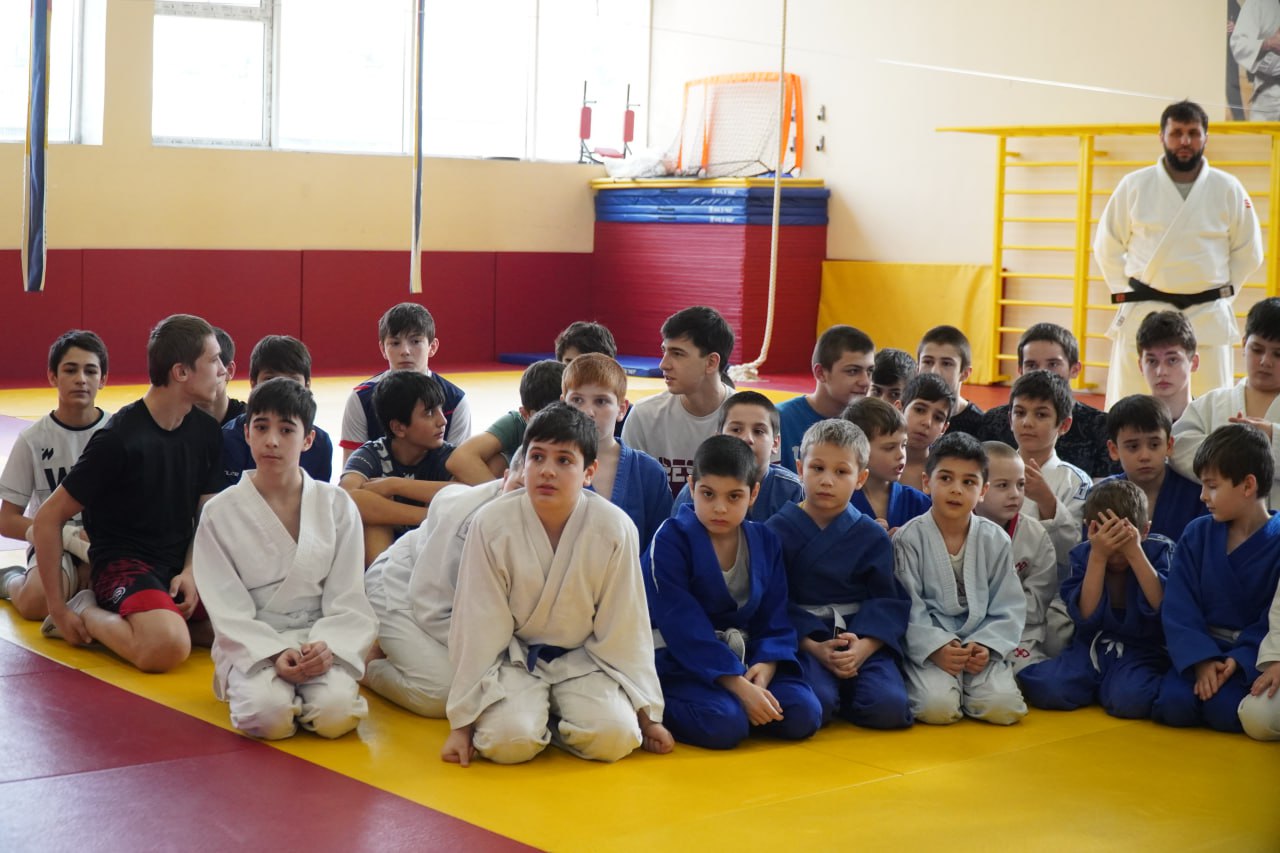 Информационно-просветительское мероприятие для учащихся СШОР им. А. Алиева