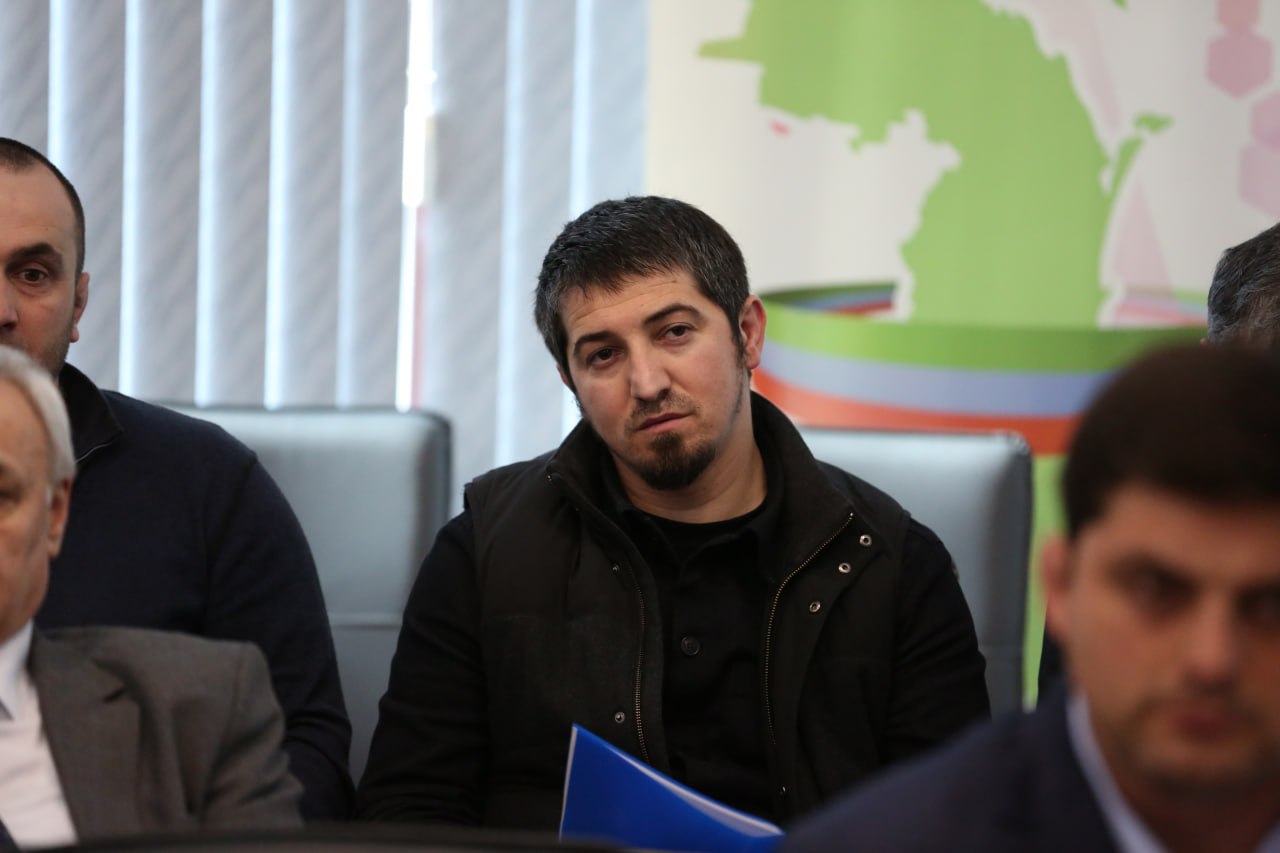 Сажид Сажидов провел совещание со спортивными федерациями