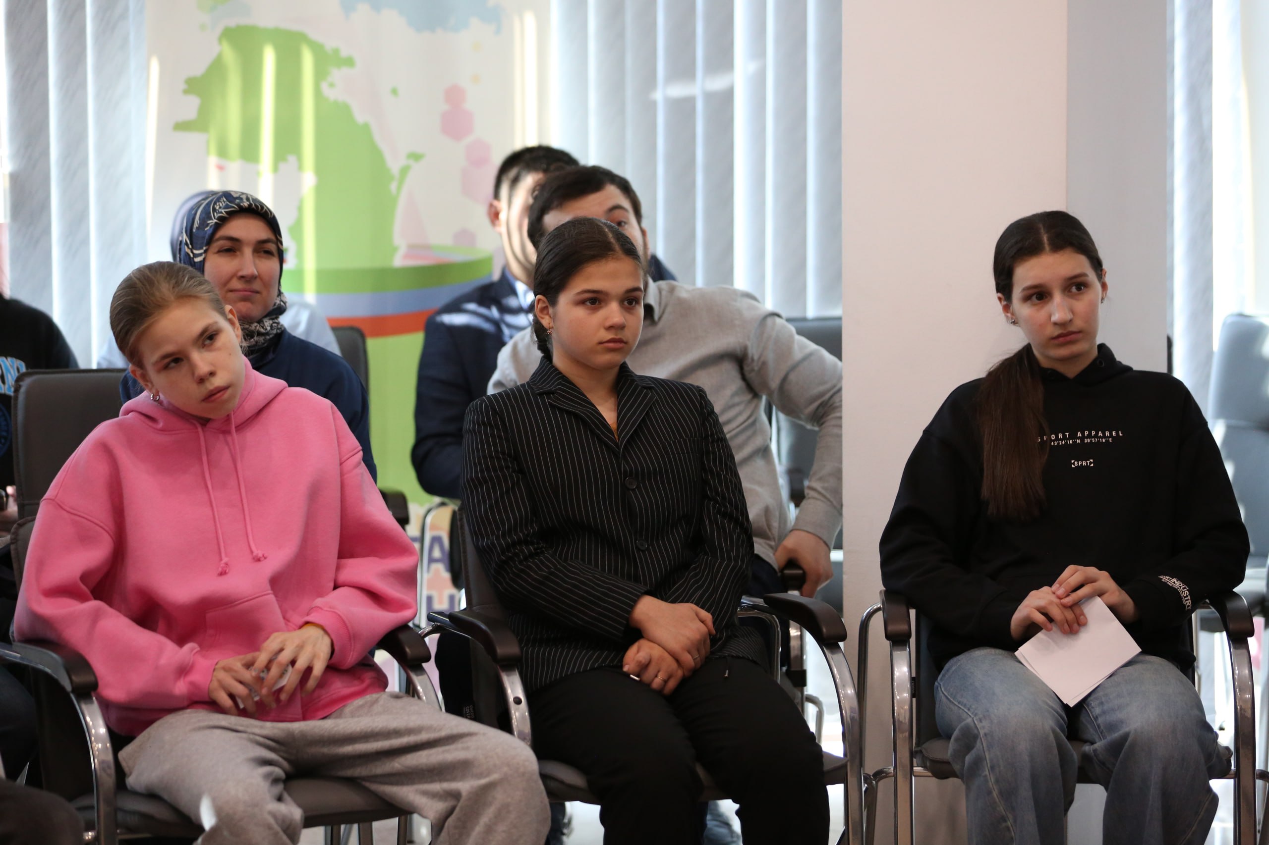 В Музее спорта Дагестана прошла встреча с олимпийским чемпионом Александром Тихоновым